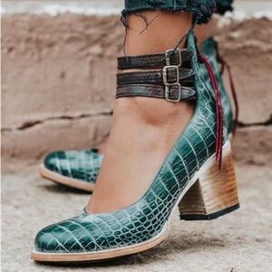 Freebird Leather Randi Heels in Turquoise Croc DustBag & Box